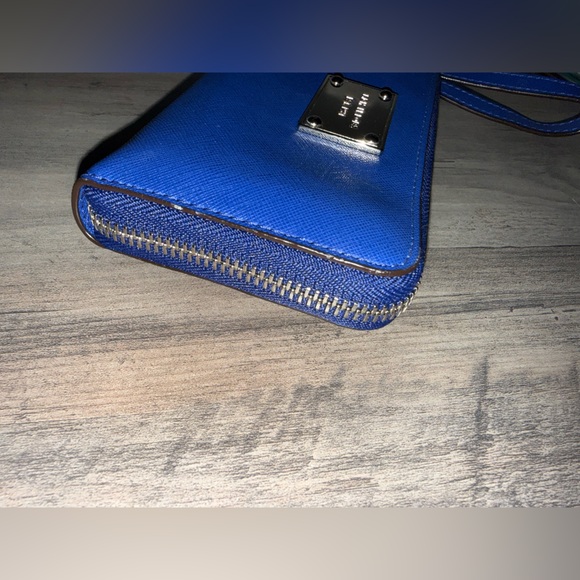 Michael Kors Vibrant Blue Wristlet - Picture 3 of 6